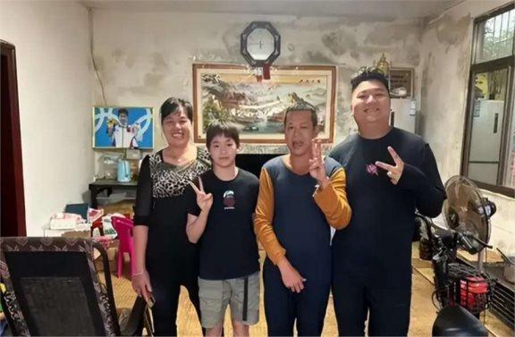 全红婵宁可赢了热搜只挂一小时 展现冠军风采与坚韧内心