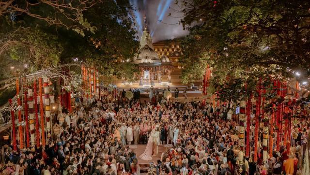 印度天价婚礼被指极度奢华 贫富差距引爆民愤